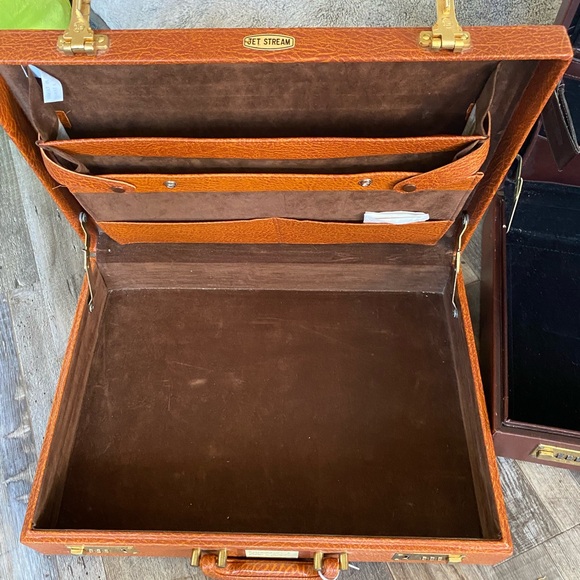 Jet stream briefcase 8/10 - Picture 2 of 4